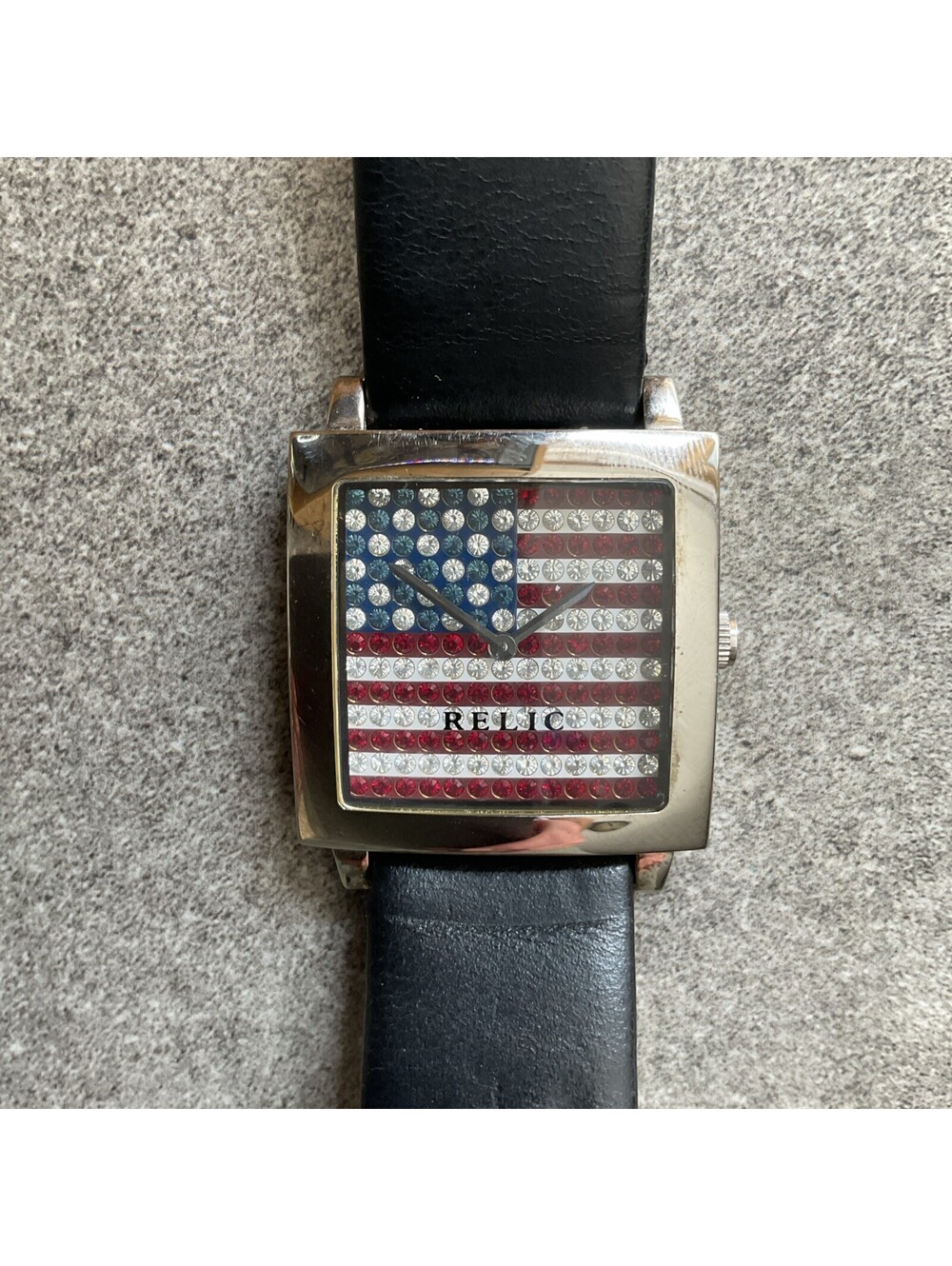 Relic Watch Women Silver Tone Rhinestone American Flag Dial 31mm Case A20